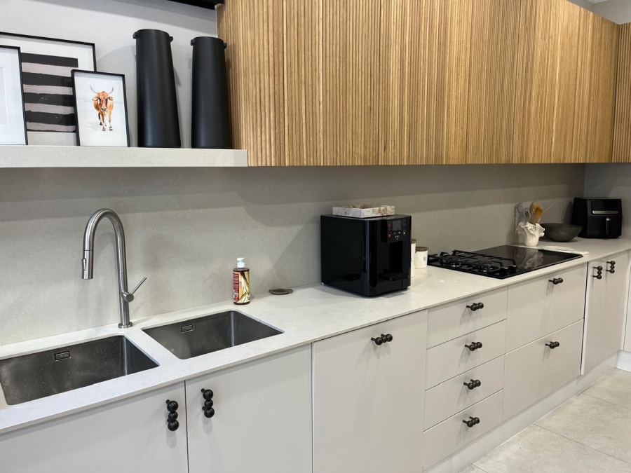 4 Bedroom Property for Sale in Oranjezicht Western Cape